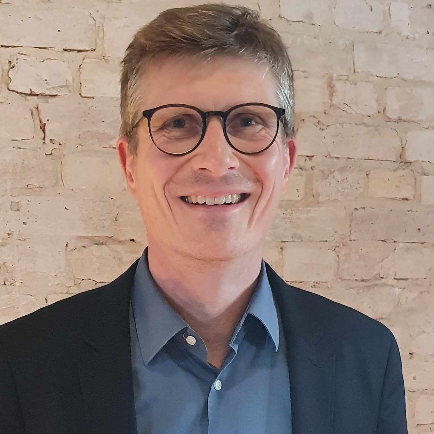 PD Dr. Daniel Lavall
